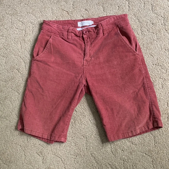 Ezekiel light red corduroy shorts size 32 - Picture 1 of 9